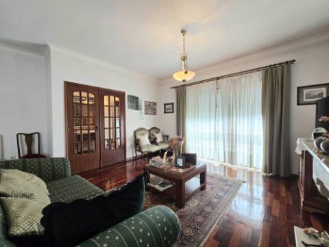 MORADIA T3 | 4 FRENTES | SÃO COSME