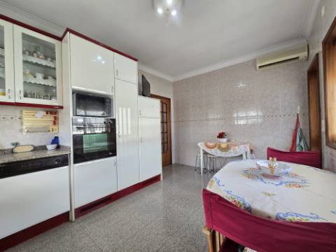 MORADIA T3 | 4 FRENTES | SÃO COSME