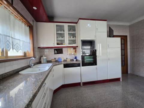 MORADIA T3 | 4 FRENTES | SÃO COSME