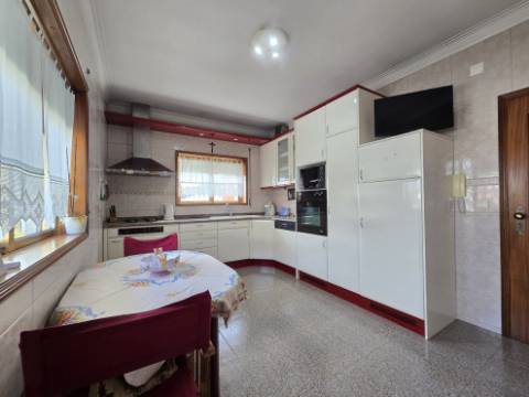 MORADIA T3 | 4 FRENTES | SÃO COSME