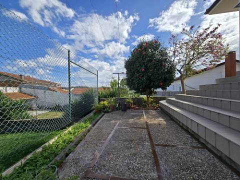 MORADIA T3 | 4 FRENTES | SÃO COSME