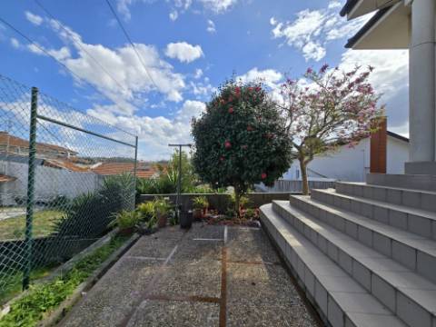 MORADIA T3 | 4 FRENTES | SÃO COSME