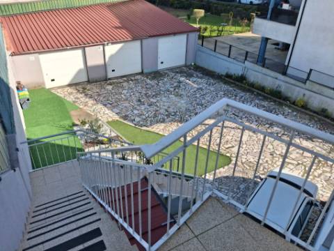 Andar Moradia T3 | 2 Box | São Cosme