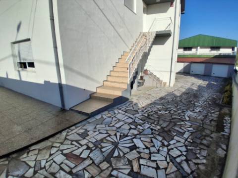 Andar Moradia T3 | 2 Box | São Cosme