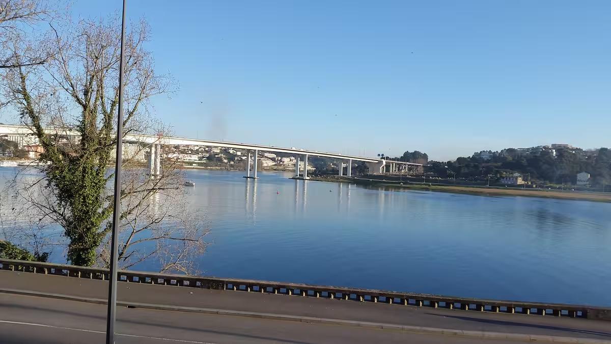 T3+1 Mobilado e Equipado | Condomínio 'Varandas Do Douro' | Vista Rio Douro