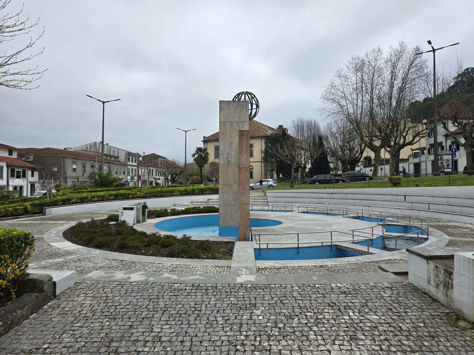 Espaço Comercial (103m2) - Junto à Câmara