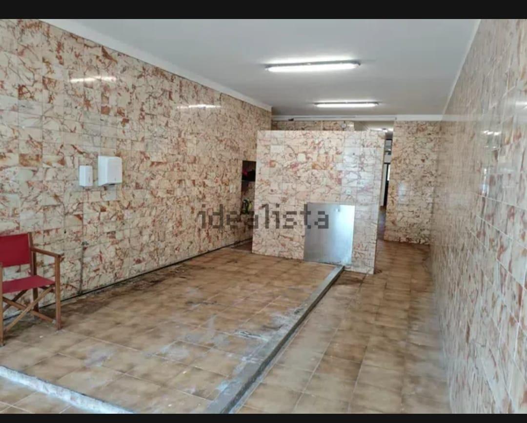 Espaço Comercial (103m2) - Junto à Câmara
