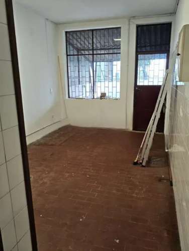 Espaço Comercial (103m2) - Junto à Câmara