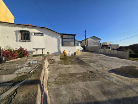 MORADIA T2 VISTAS RIO E PORTO