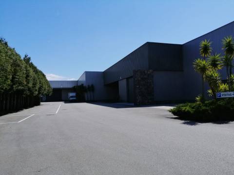 Espaços Comerciais/Armazéns - Gondomar