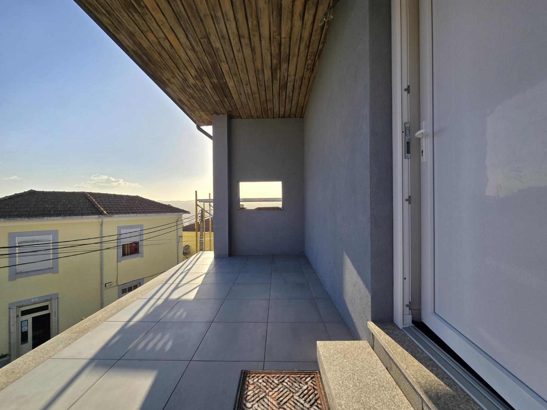 Andar Moradia T3 Renovado - Área Privativa Privativa - Valbom