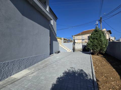 Andar Moradia T3 Renovado - Área Privativa Privativa - Valbom