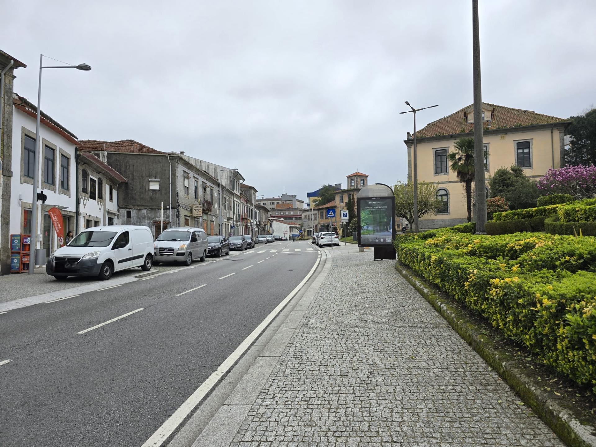 INVESTIMENTO - Prédio Comercial à Câmara de Gondomar