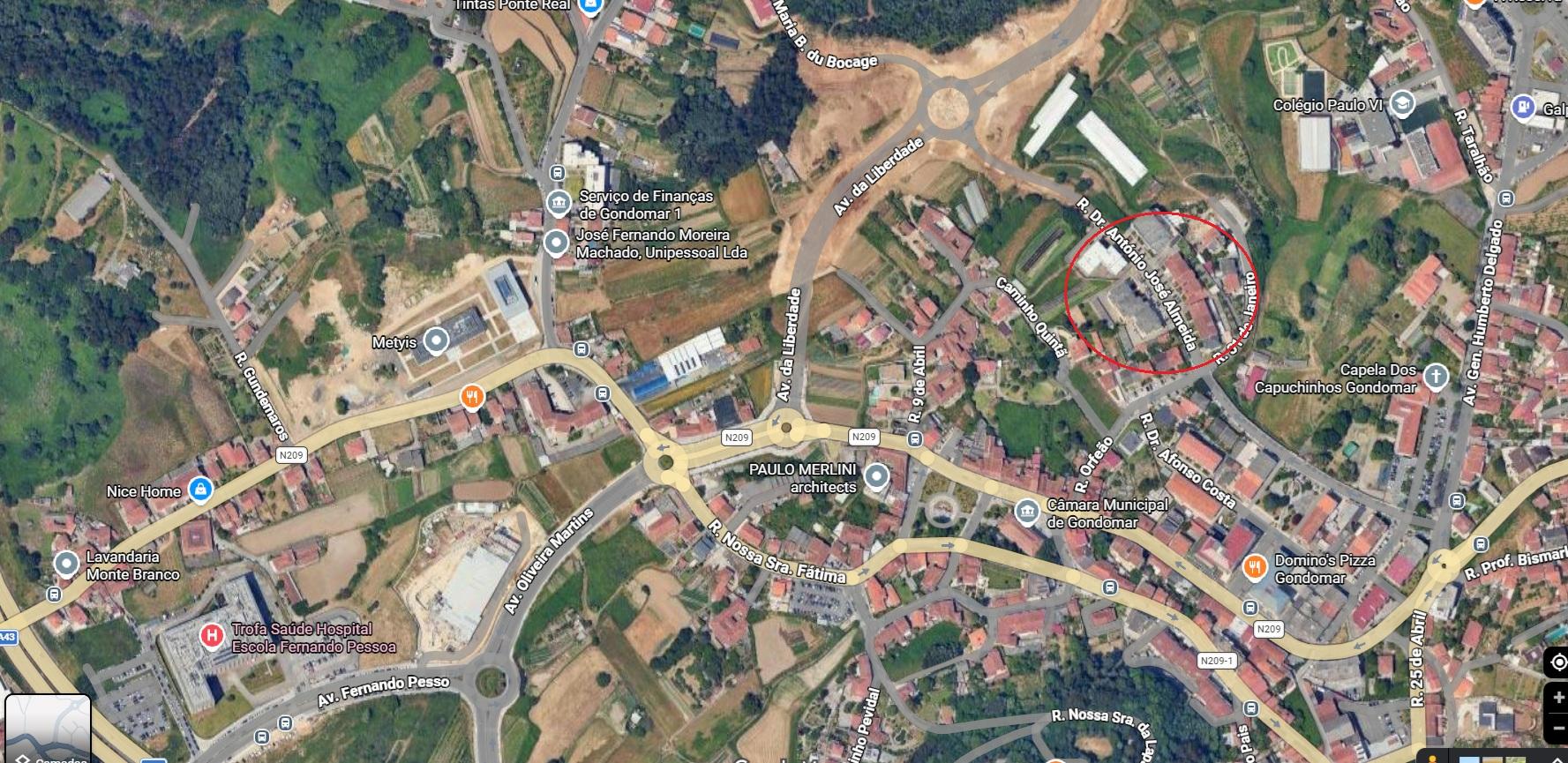 T3 p/ Recuperar | Terraço e Garagem Fechada| Localização Privilegiada