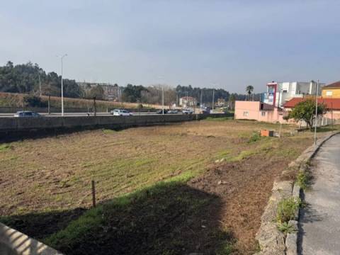 Terreno Para Construção - Localização Privilegiada