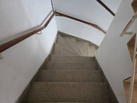 T5 Entrada Independente | Garagem | Peq. Quintal | Centro Gondomar