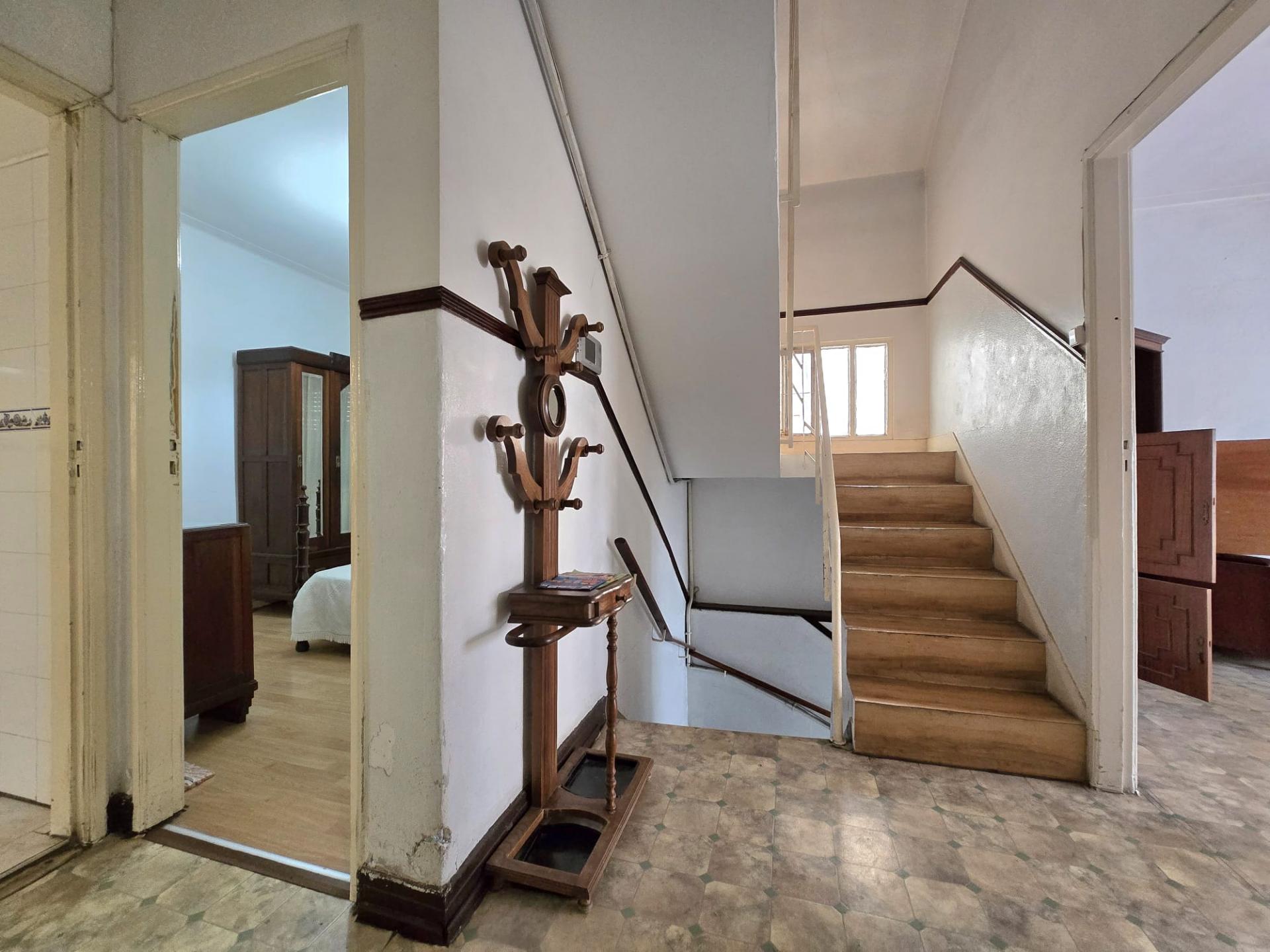 T5 Entrada Independente | Garagem | Peq. Quintal | Centro Gondomar