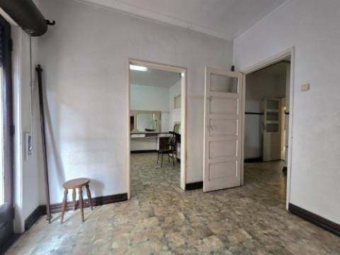 T5 Entrada Independente | Garagem | Peq. Quintal | Centro Gondomar