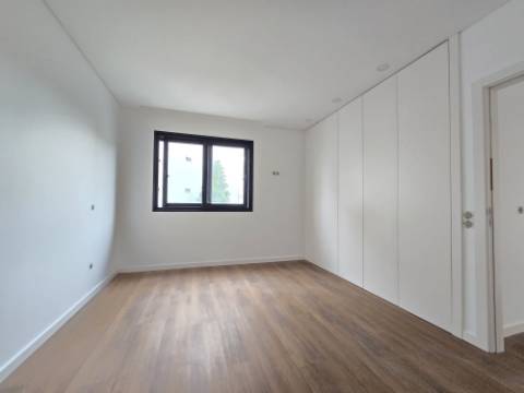 ANDAR MORADIA T2 RECUPERADO (NOVO) - VALBOM