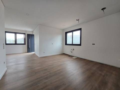 ANDAR MORADIA T2 RECUPERADO (NOVO) - VALBOM