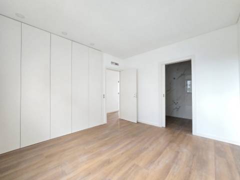 ANDAR MORADIA T2 RECUPERADO (NOVO) - VALBOM