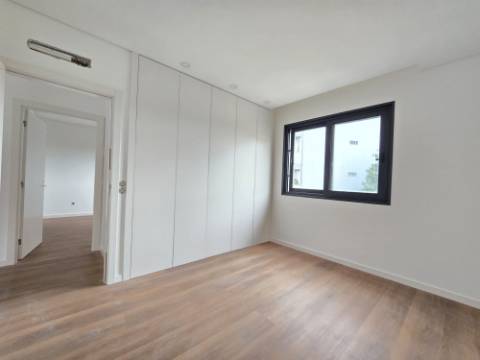 ANDAR MORADIA T2 RECUPERADO (NOVO) - VALBOM