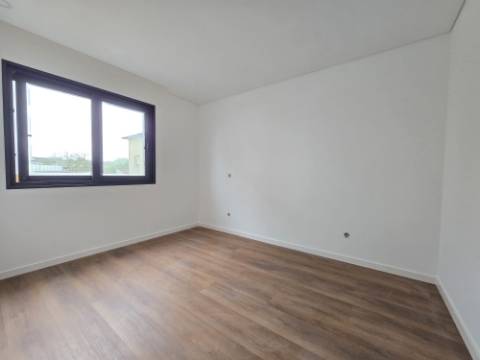 ANDAR MORADIA T2 RECUPERADO (NOVO) - VALBOM