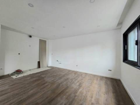 ANDAR MORADIA T2 RECUPERADO (NOVO) - VALBOM