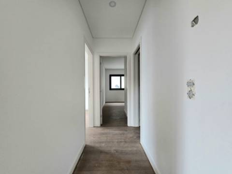 ANDAR MORADIA T2 RECUPERADO (NOVO) - VALBOM