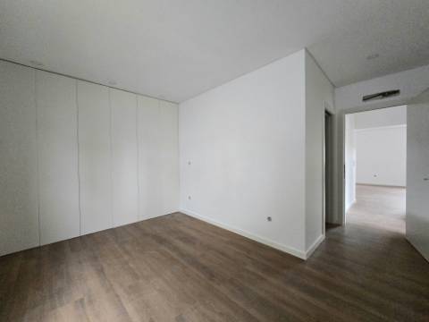 ANDAR MORADIA T2 RECUPERADO (NOVO) - VALBOM