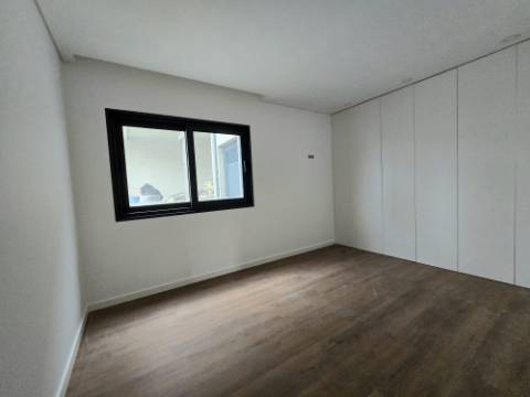 ANDAR MORADIA T2 RECUPERADO (NOVO) - VALBOM