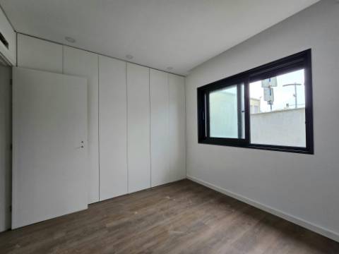 ANDAR MORADIA T2 RECUPERADO (NOVO) - VALBOM