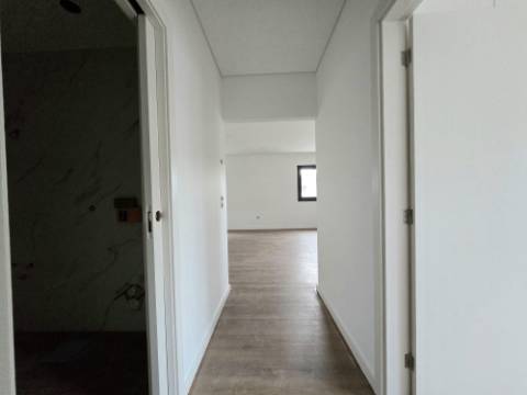 ANDAR MORADIA T2 RECUPERADO (NOVO) - VALBOM