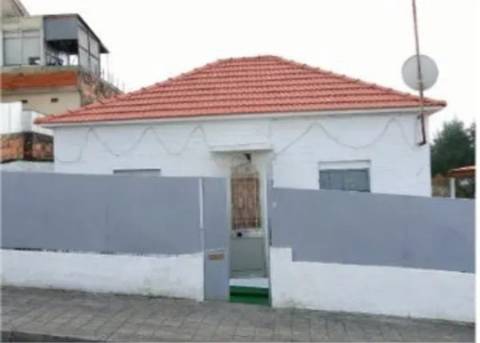 Casa Térrea T2 - São Cosme