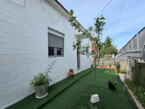 Casa Térrea T2 - São Cosme