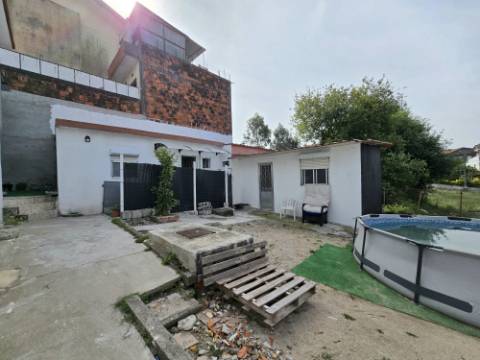 Casa Térrea T2 - São Cosme
