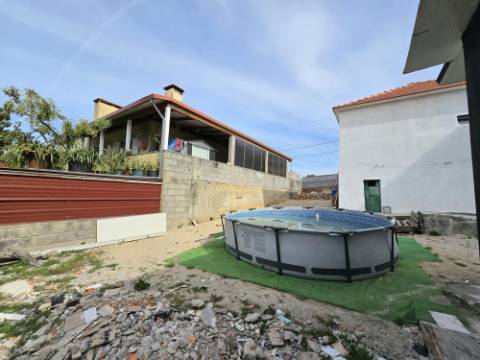 Casa Térrea T2 - São Cosme
