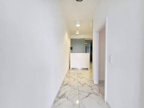 Espaço com Alvará para Clinica Dentária - São Cosme Gondomar