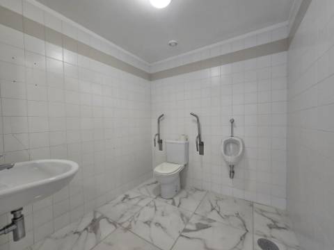 Espaço com Alvará para Clinica Dentária - São Cosme Gondomar