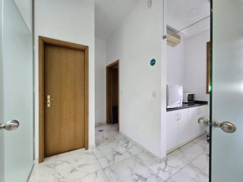 Espaço com Alvará para Clinica Dentária - São Cosme Gondomar