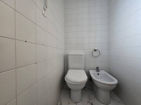 Espaço com Alvará para Clinica Dentária - São Cosme Gondomar