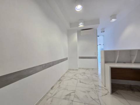 Espaço com Alvará para Clinica Dentária - São Cosme Gondomar