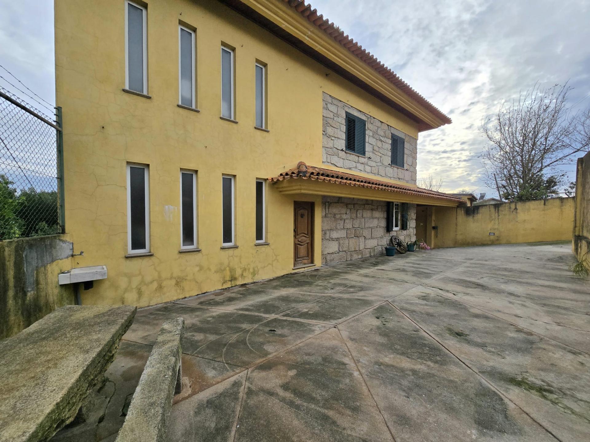 Moradia T4 c/ Sótão | Jovim | A 5 min Centro Gondomar