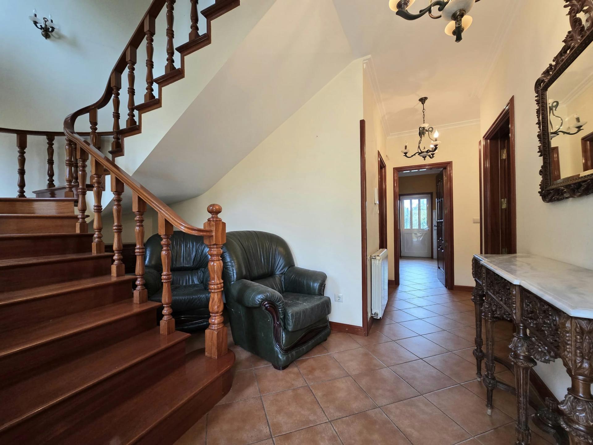 Moradia T4 c/ Sótão | Jovim | A 5 min Centro Gondomar