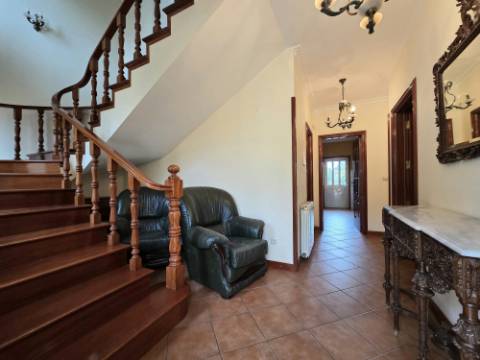 Moradia T4 c/ Sótão | Jovim | A 5 min Centro Gondomar