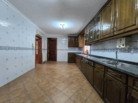 Moradia T4 c/ Sótão | Jovim | A 5 min Centro Gondomar