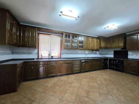 Moradia T4 c/ Sótão | Jovim | A 5 min Centro Gondomar