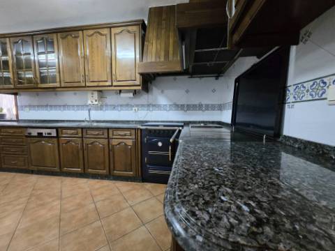 Moradia T4 c/ Sótão | Jovim | A 5 min Centro Gondomar