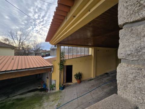 Moradia T4 c/ Sótão | Jovim | A 5 min Centro Gondomar