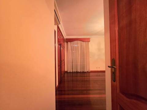 Moradia T4 c/ Sótão | Jovim | A 5 min Centro Gondomar